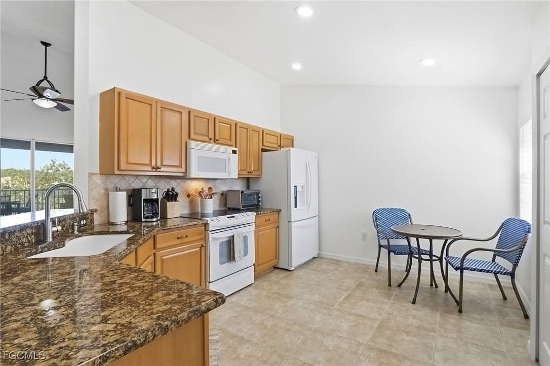 11029 Mill Creek Way #405 - Photo 6 of 29