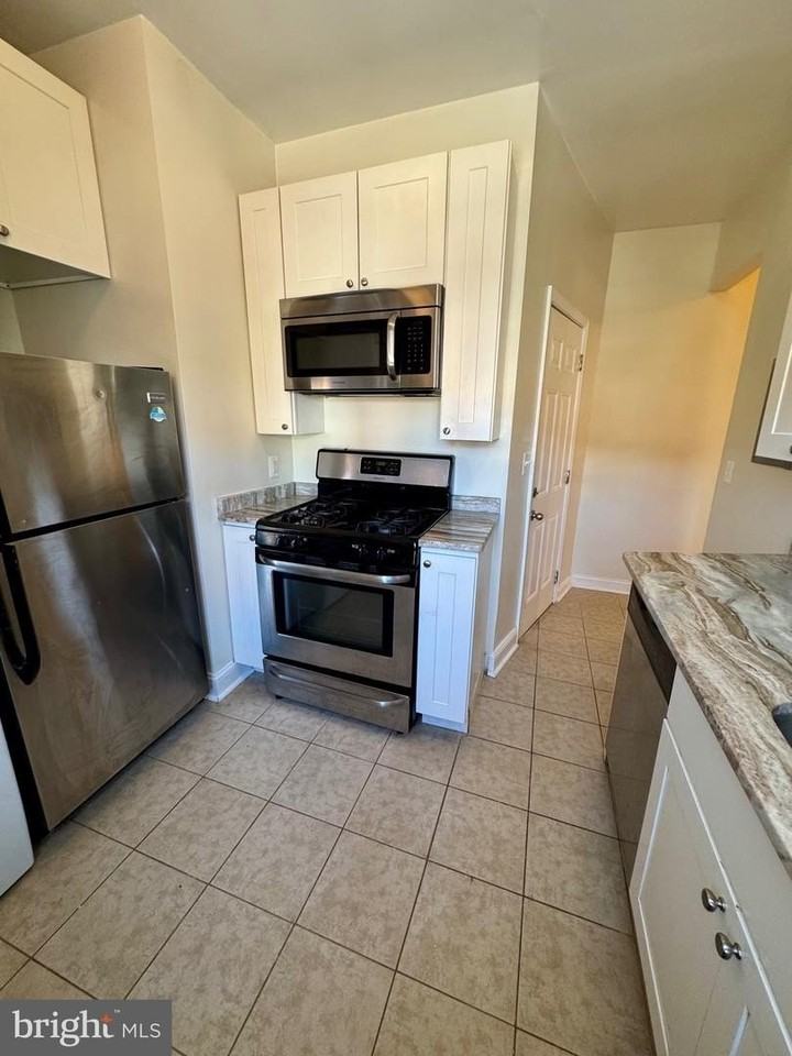 445 E Fort Ave - Photo 3 of 18