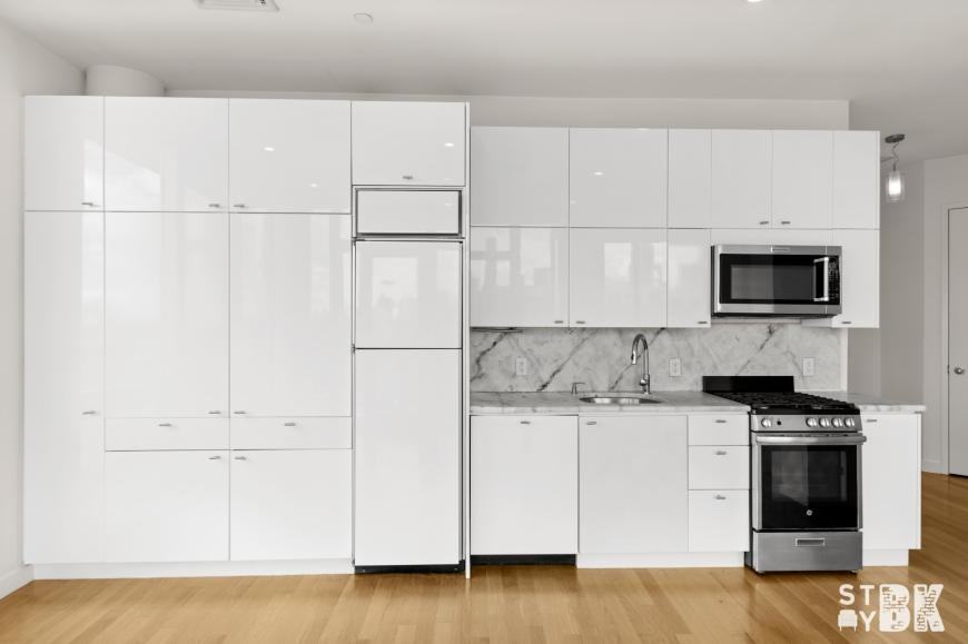 535 Clinton Avenue - Photo 4 of 10