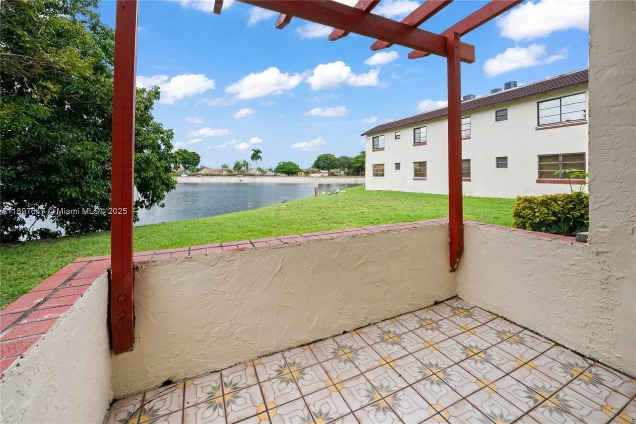 8530 Sw 149th Ave #906 - Photo 2 of 20