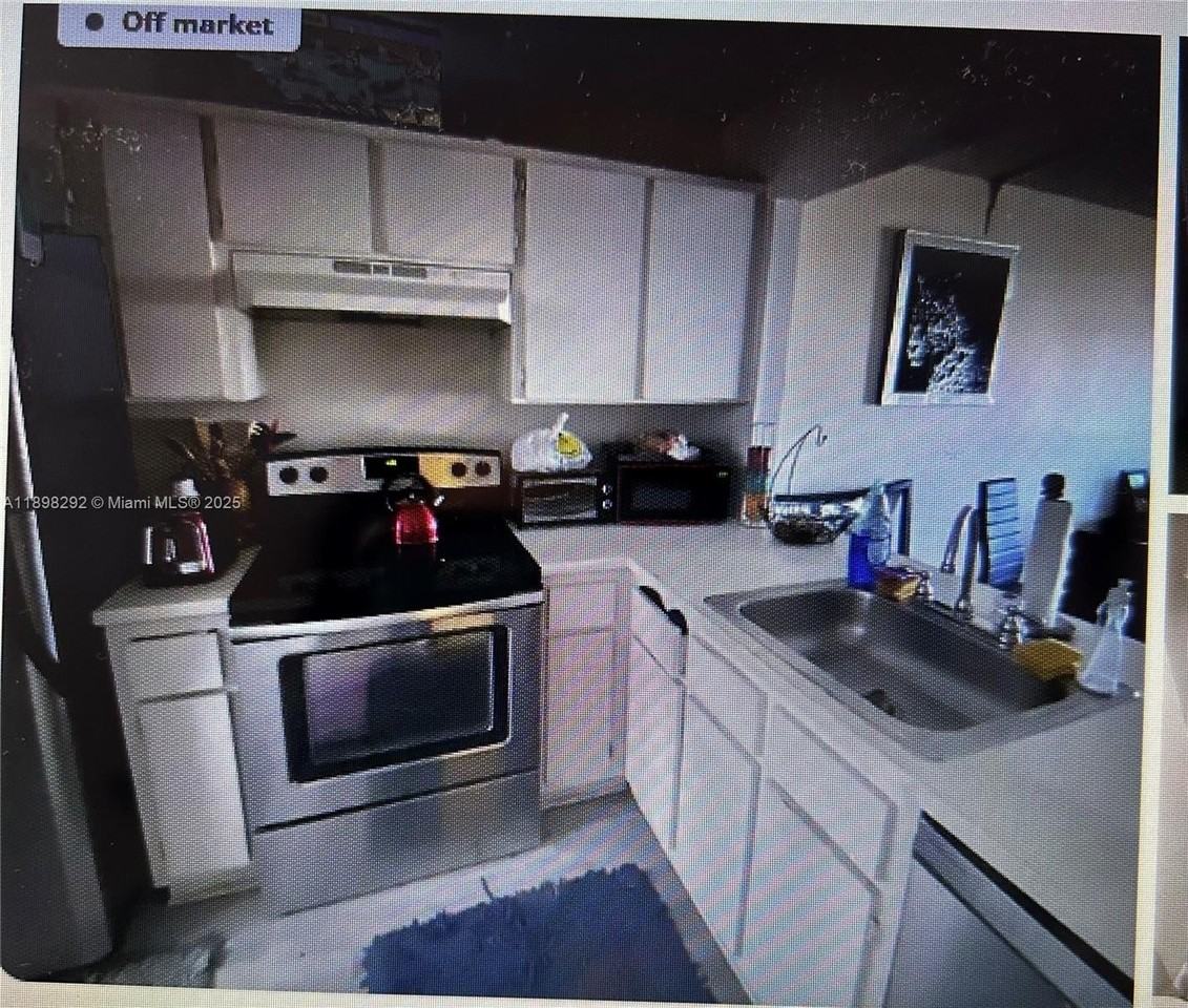 911 Northeast 209th Terrace #202 - Photo 6 of 16