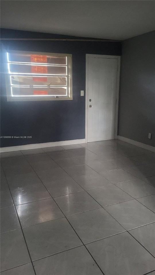 1220 Sw 5th St #17 - Photo 4 of 9