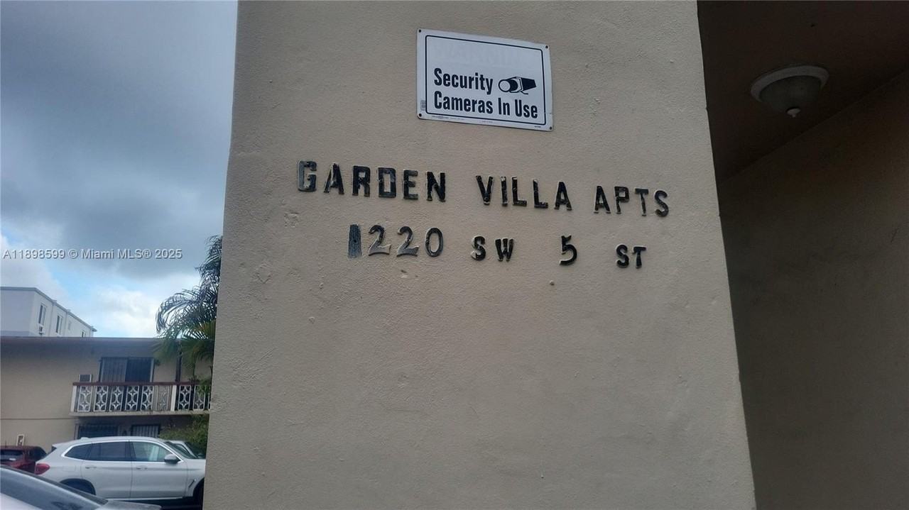 1220 Sw 5th St #17 - Photo 5 of 9