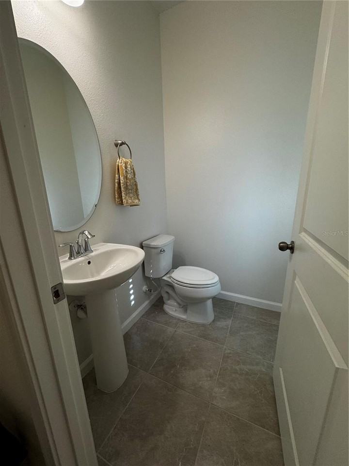 11665 Rolling Green Drive - Photo 4 of 46