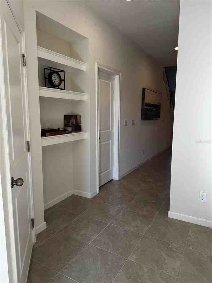 11665 Rolling Green Drive - Photo 5 of 46