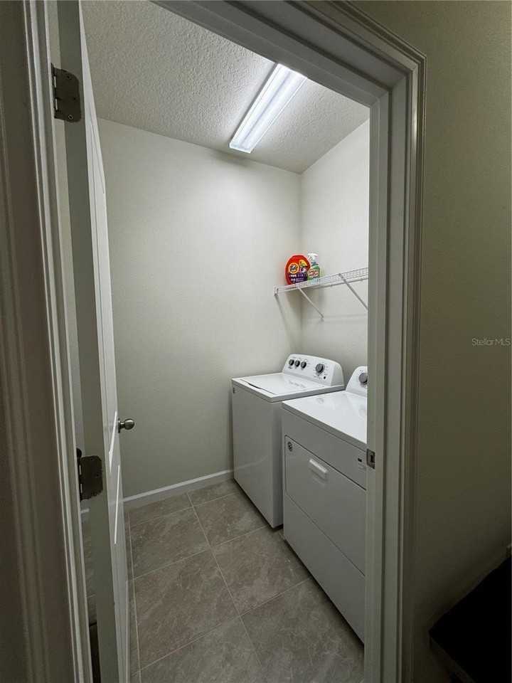 11665 Rolling Green Drive - Photo 6 of 46