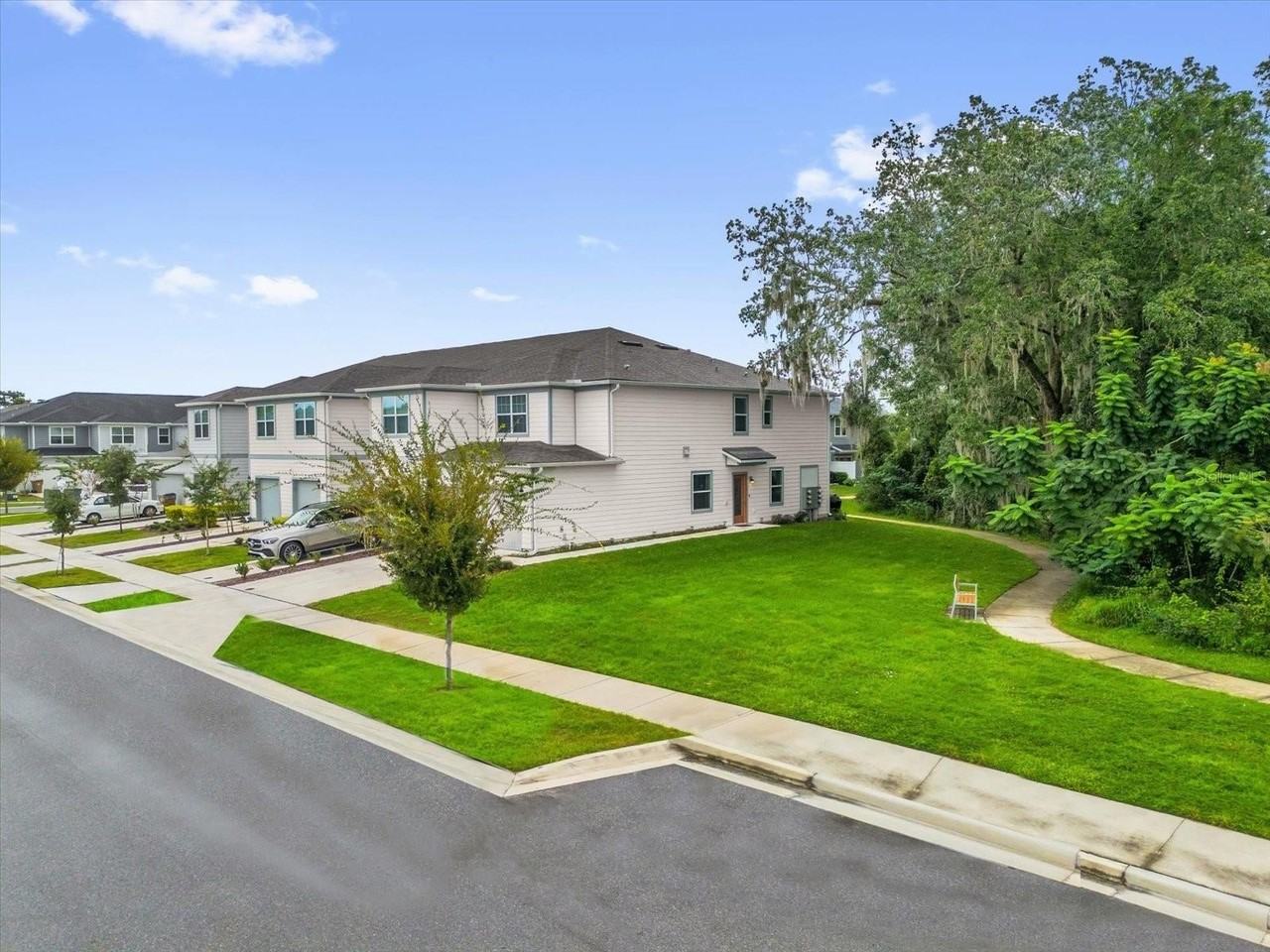 2523 Bright Jewel St - Photo 5 of 27