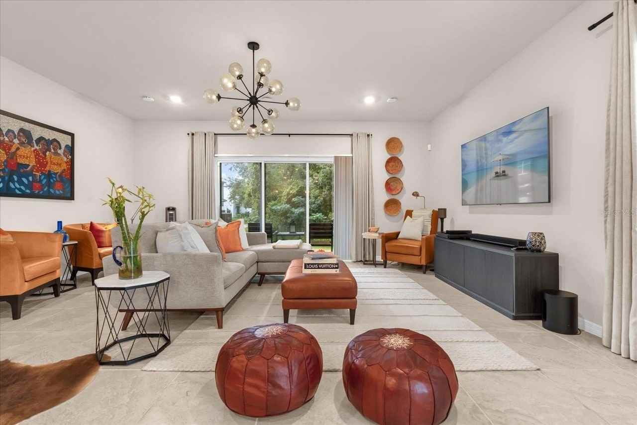 2523 Bright Jewel St - Photo 4 of 27