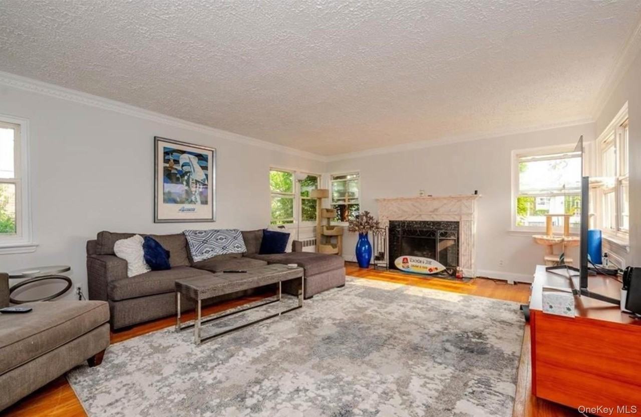 365 E Walnut St - Photo 6 of 18