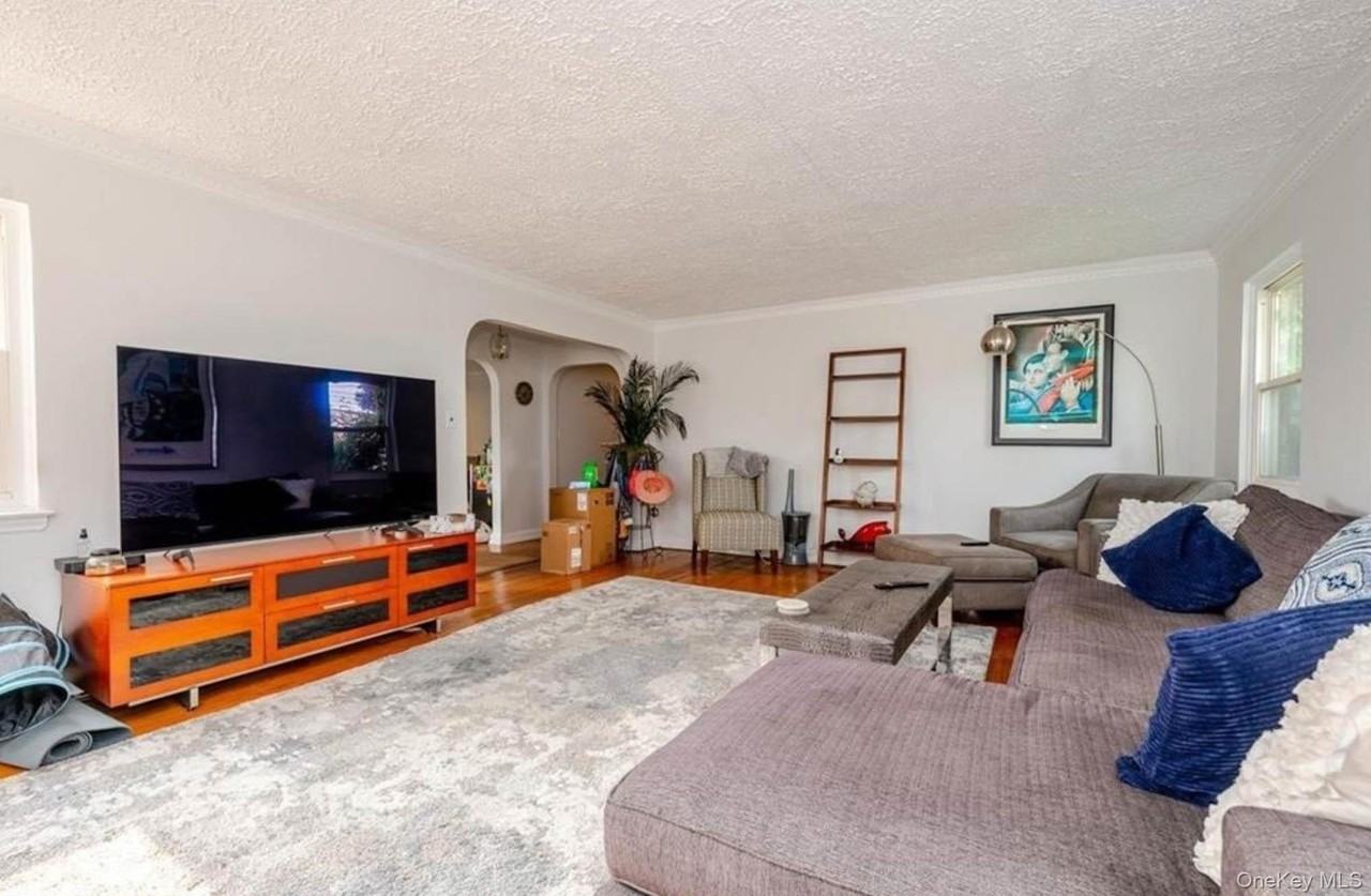 365 E Walnut St - Photo 7 of 18