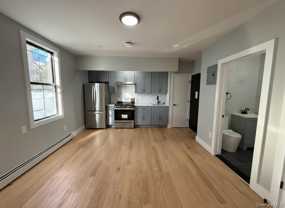 860 E 232nd St #1R - Photo 1 of 1