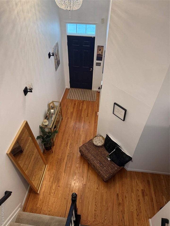 17 Woodrose Ct - Photo 2 of 12