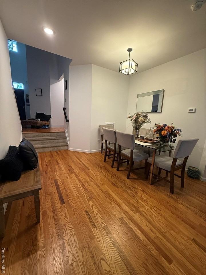 17 Woodrose Ct - Photo 3 of 12