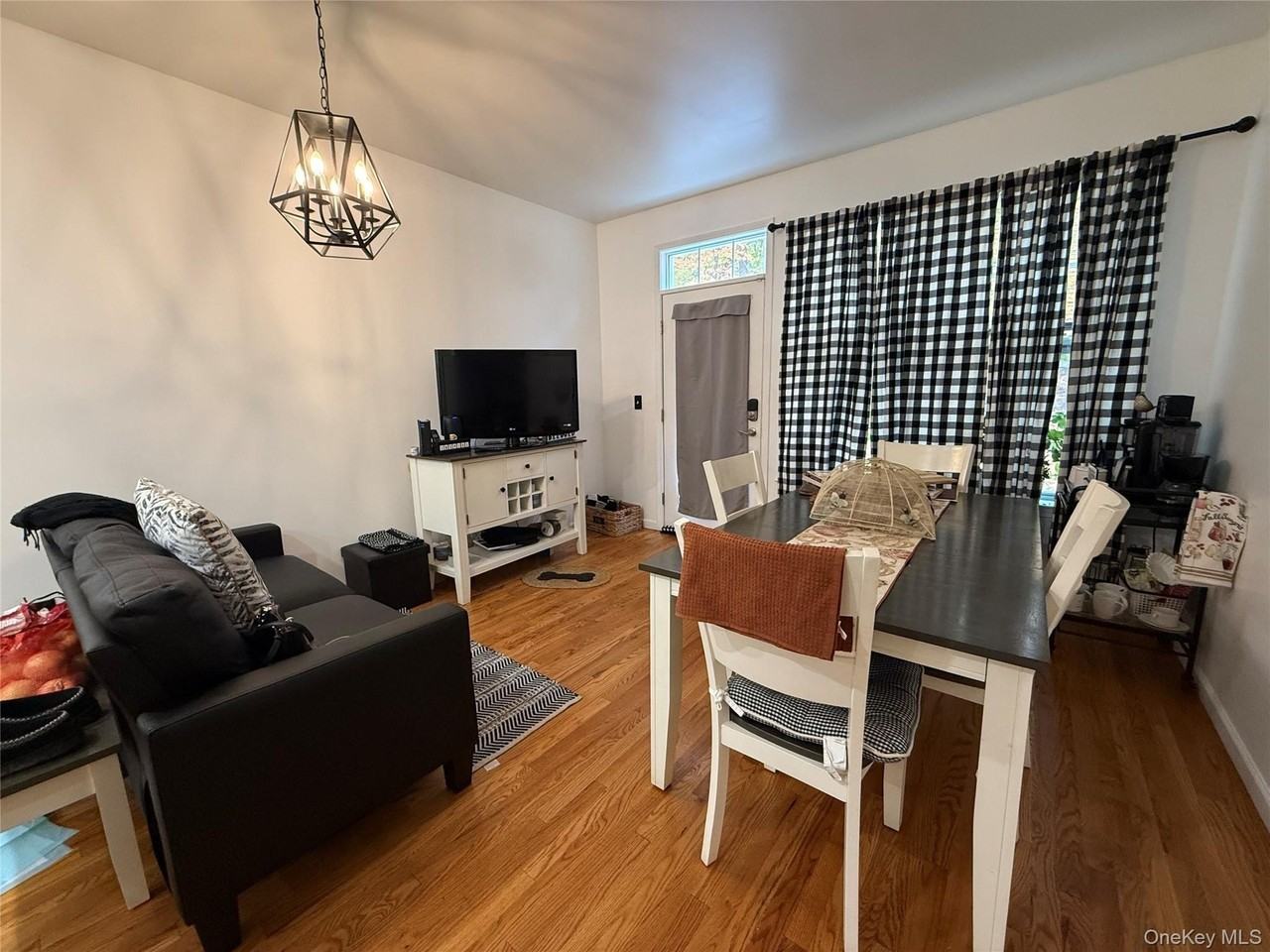 17 Woodrose Ct - Photo 4 of 12