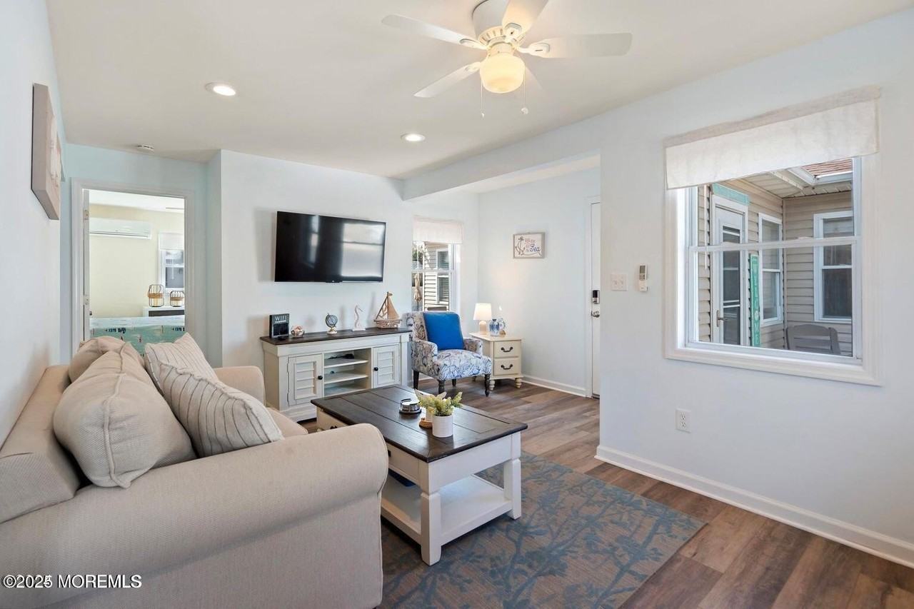 115 Coolidge Avenue - Photo 5 of 25