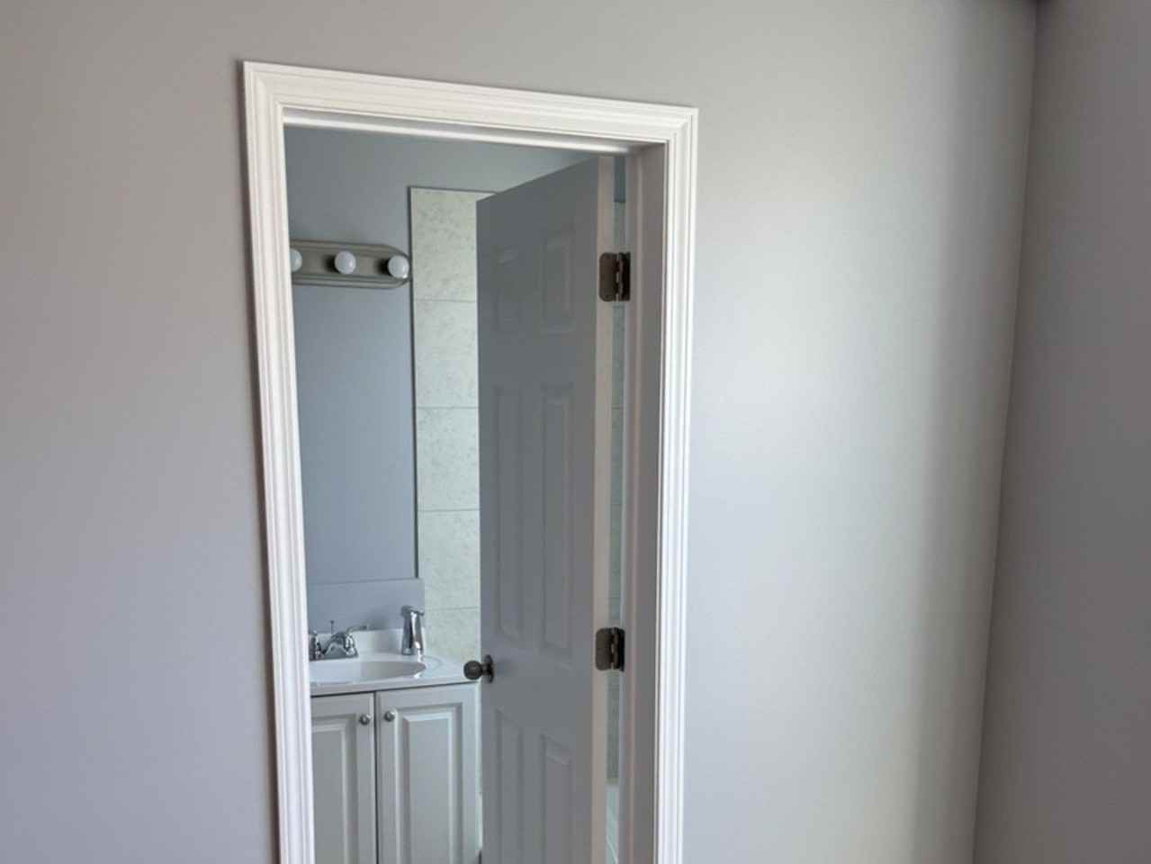 7645 S Cottage Grove Ave #6 - Photo 5 of 8