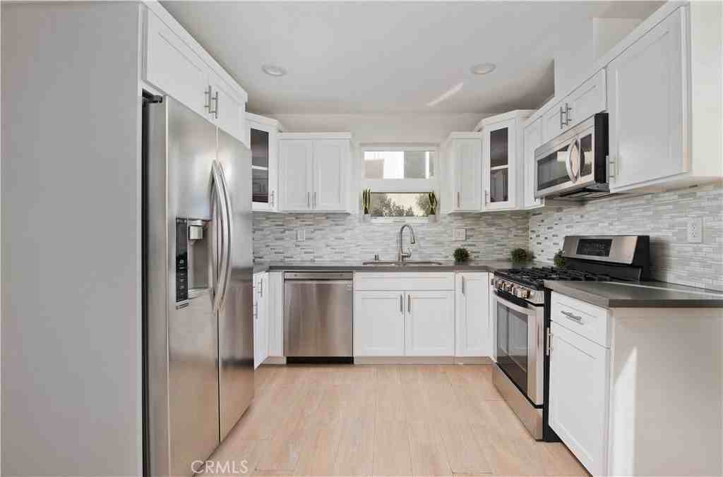 635 N Harvard Blvd #635-50 - Photo 5 of 19