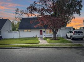 featured image of 323 Martin Pl