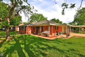 featured image of 2356 S 32nd St