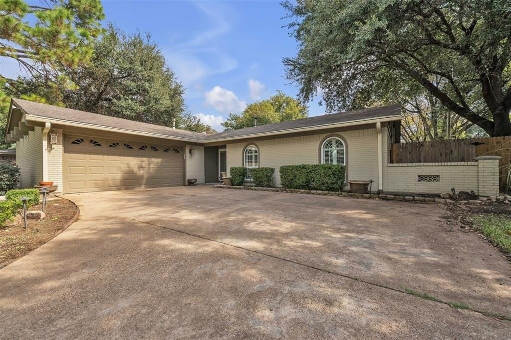 2401 San Diego Dr - Photo 4 of 28