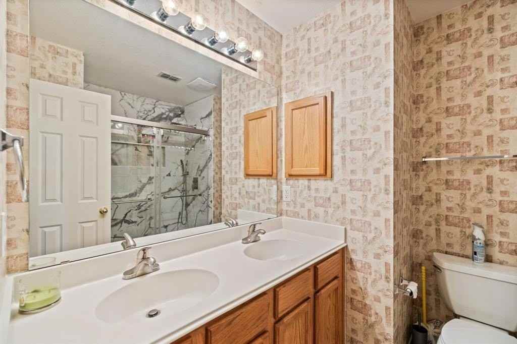 1658 Carson Ln - Photo 6 of 35