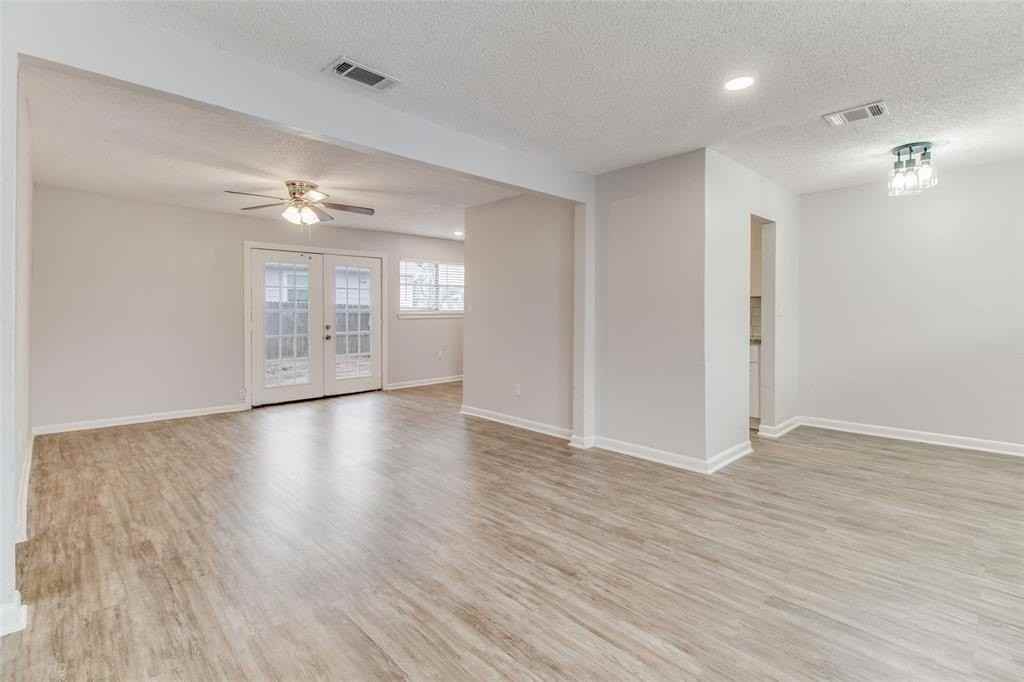 822 North Throckmorton Street - Photo 2 of 12