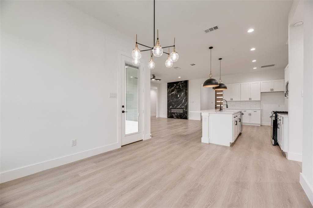 1008 Saint Matthew Cir - Photo 7 of 22