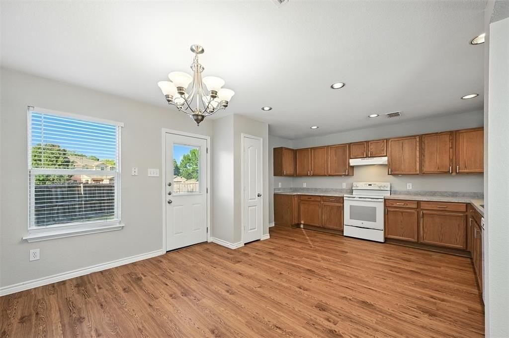 201 Dartmouth Dr - Photo 7 of 19