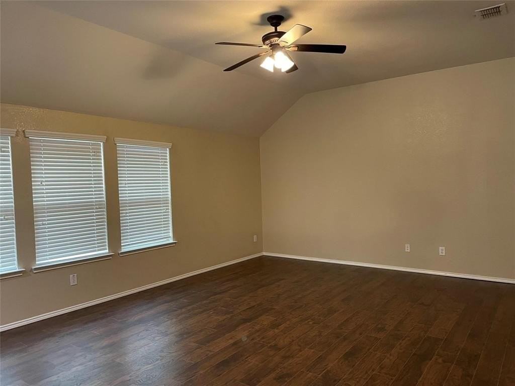 9320 Jerico Dr - Photo 4 of 24