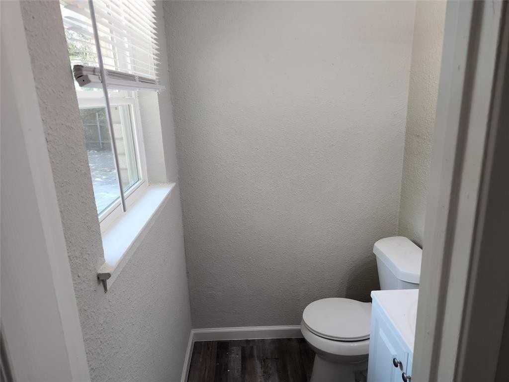 1104 Cottonwood Valley Rd - Photo 7 of 9