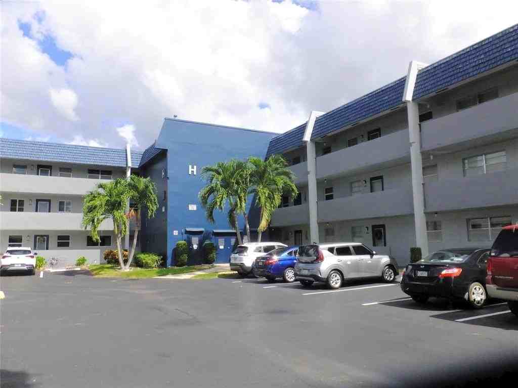 7807 Golf Circle Dr #306 - Photo 2 of 34