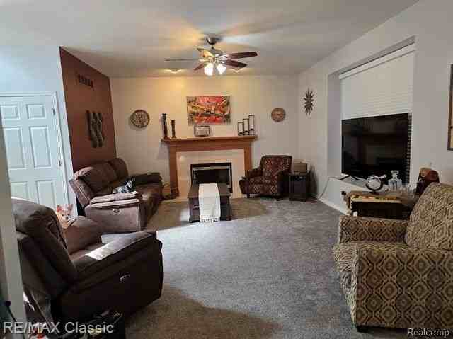 24655 Camille Dr - Photo 7 of 34