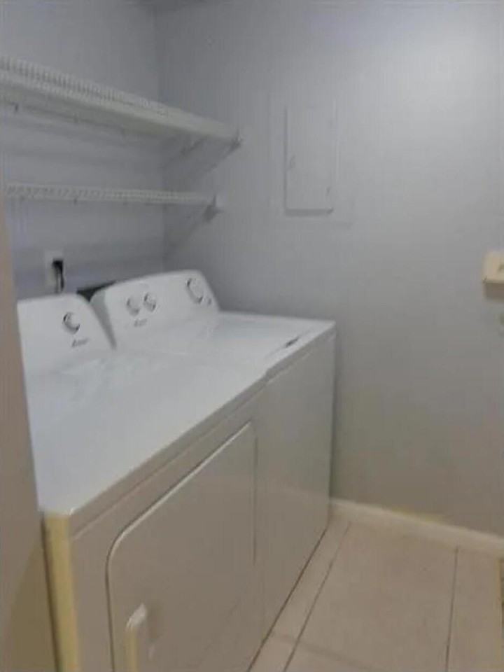 3560 Pine Needle Dr #D1 - Photo 5 of 12