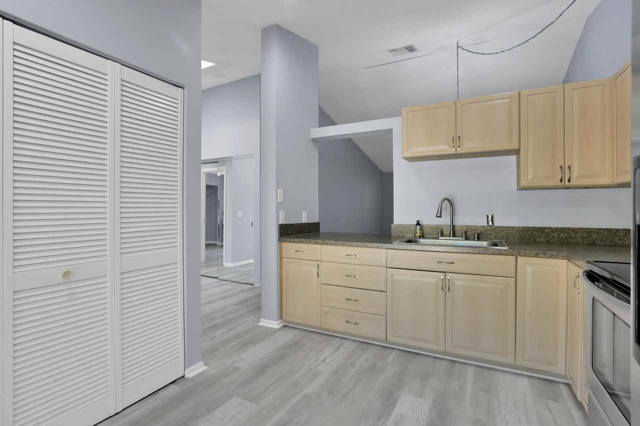 13105 Belhaven Ct #20 - Photo 6 of 21