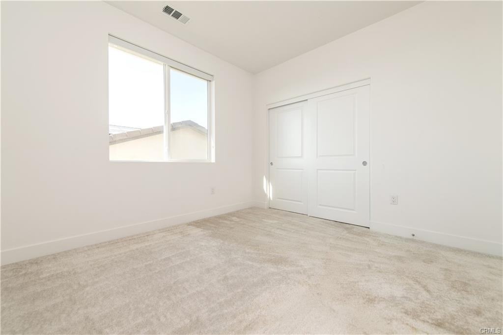 423 Flycatcher - Photo 6 of 8