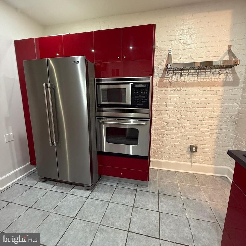 1635 Marion Street Northwest - Photo 6 of 27