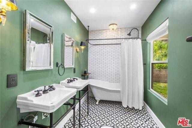 8204 Clemens Ave - Photo 3 of 8