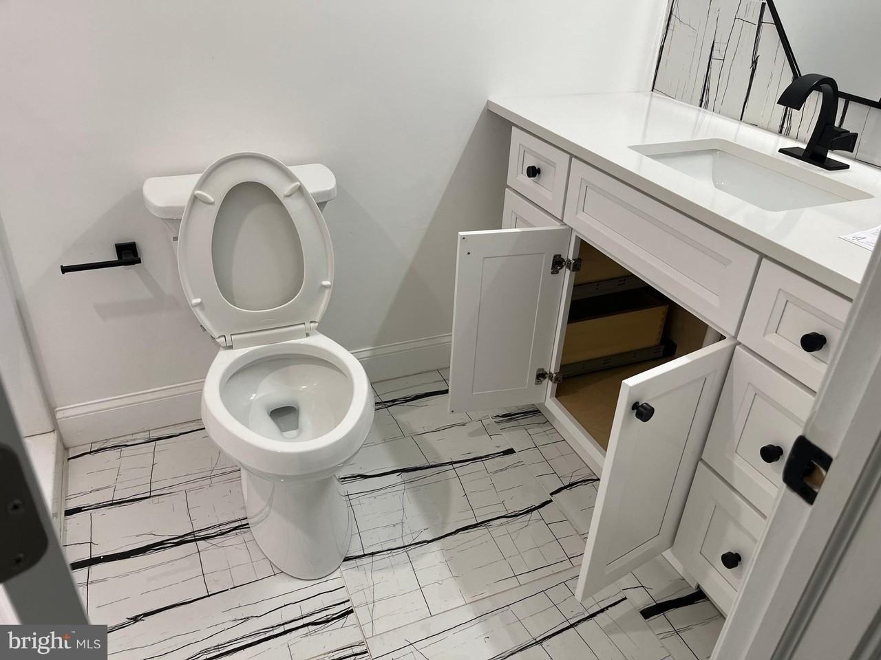 611 Winona Court - Photo 3 of 15