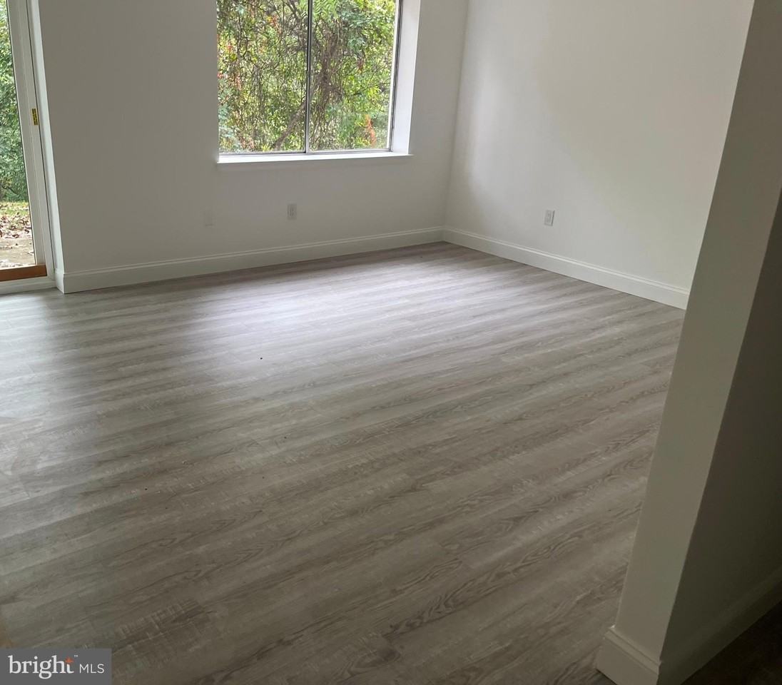 611 Winona Court - Photo 5 of 15