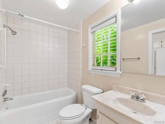 12030 Viewcrest Road - Photo 3 of 8