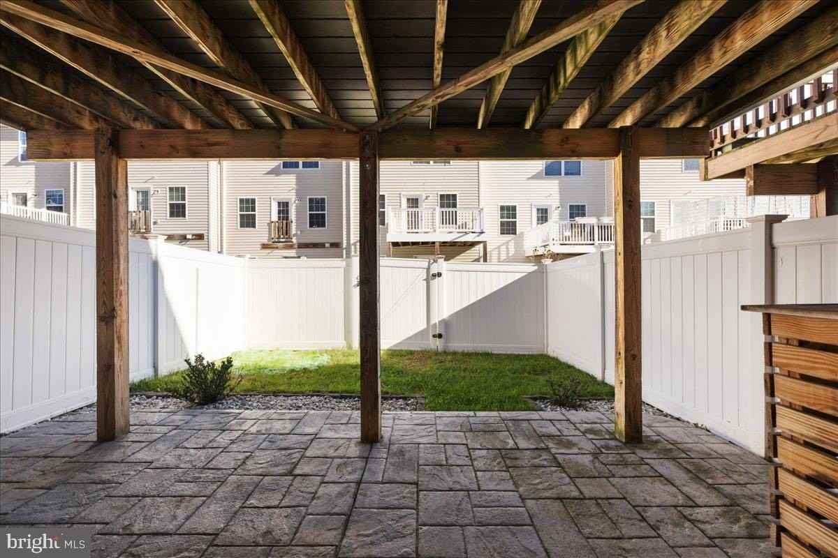 109 Lance Way - Photo 3 of 37