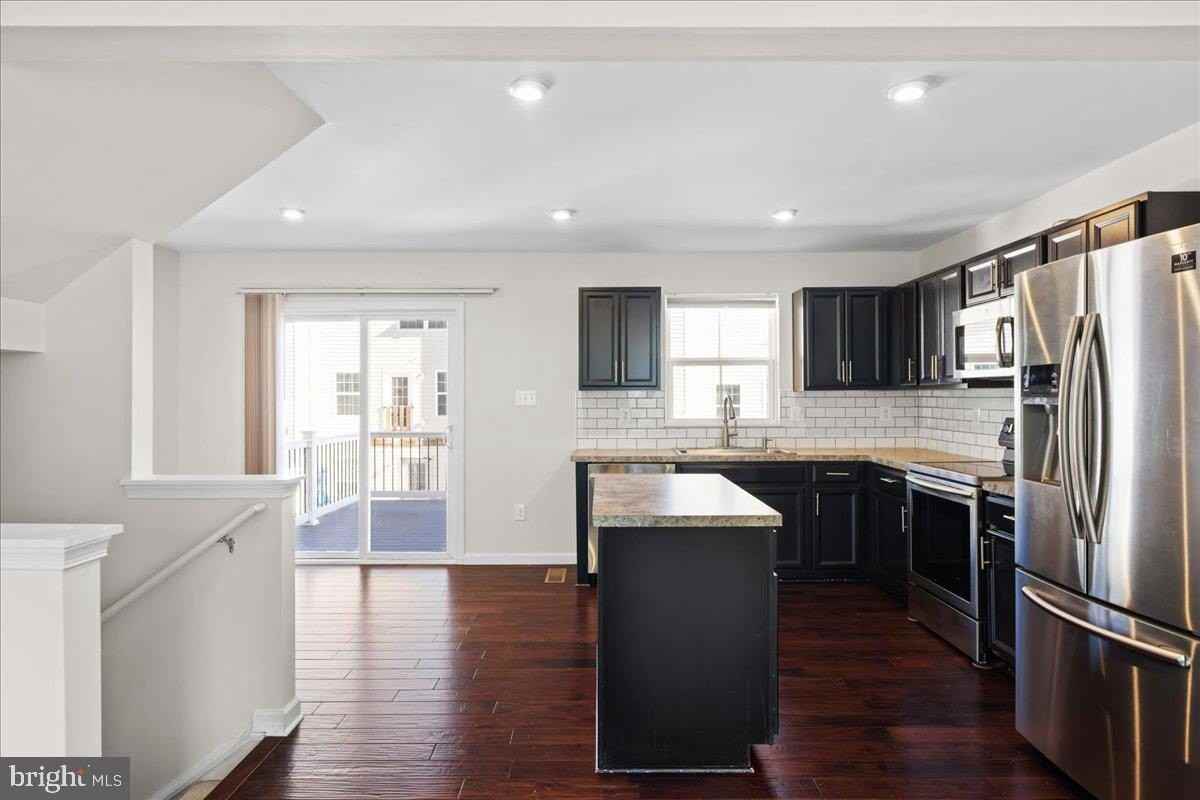 109 Lance Way - Photo 7 of 37