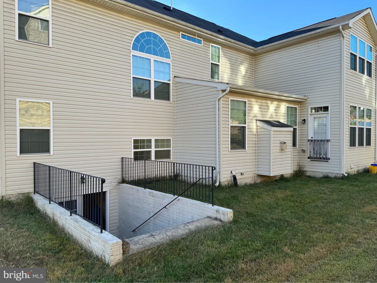 3238 Fledgling Circle - Photo 2 of 20