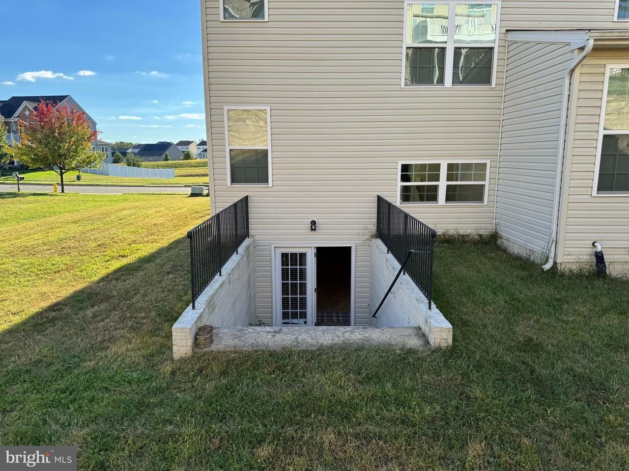 3238 Fledgling Circle - Photo 3 of 20