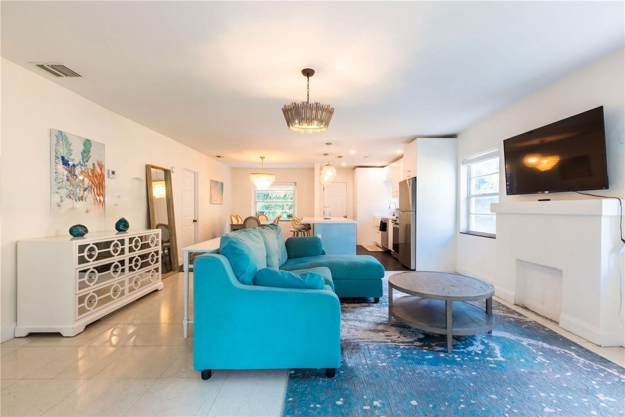 426 Ne 26th St #2 - Photo 7 of 8