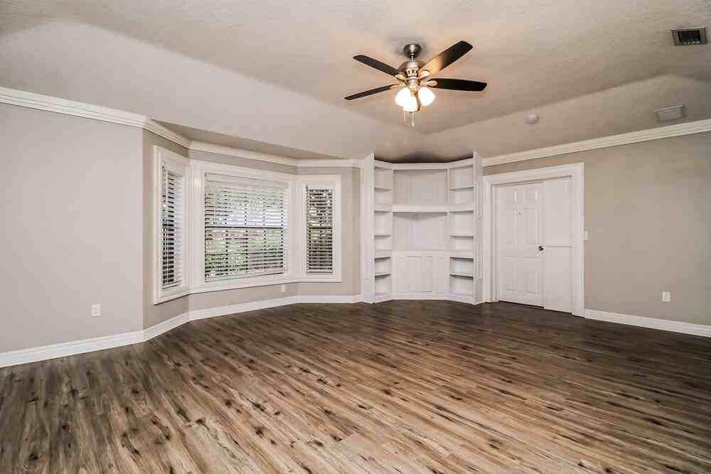 4661 Marsh Harbor Drive - Photo 6 of 16