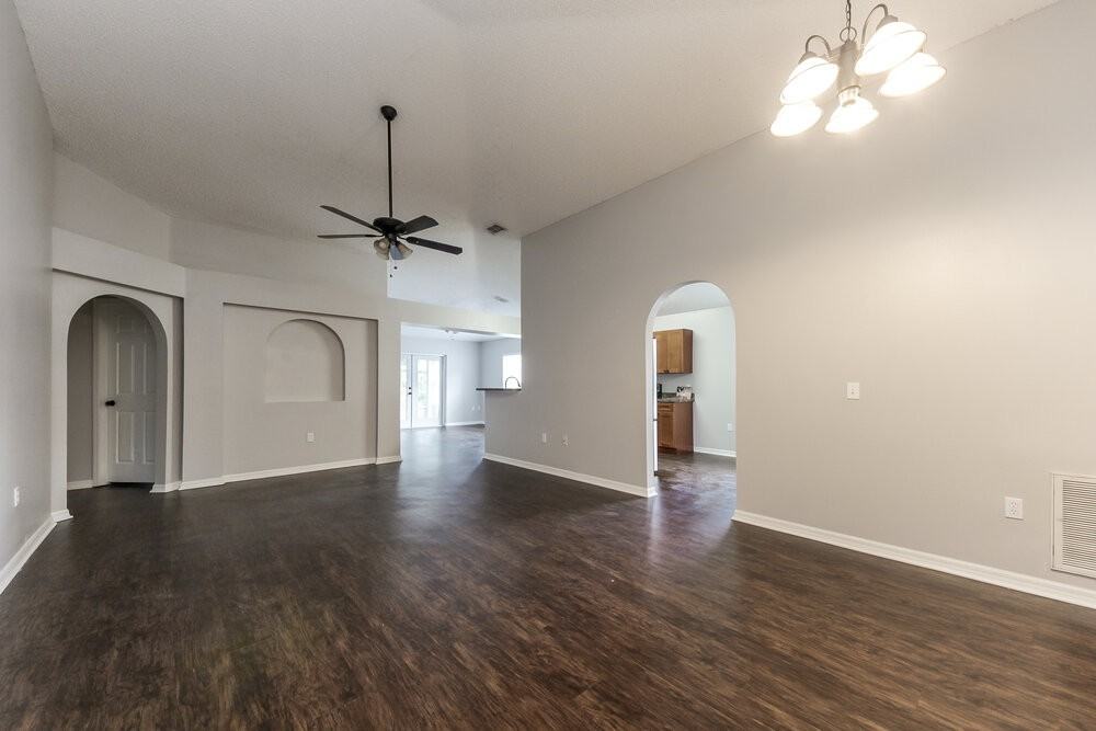 936 Welch Hill Circle - Photo 4 of 14