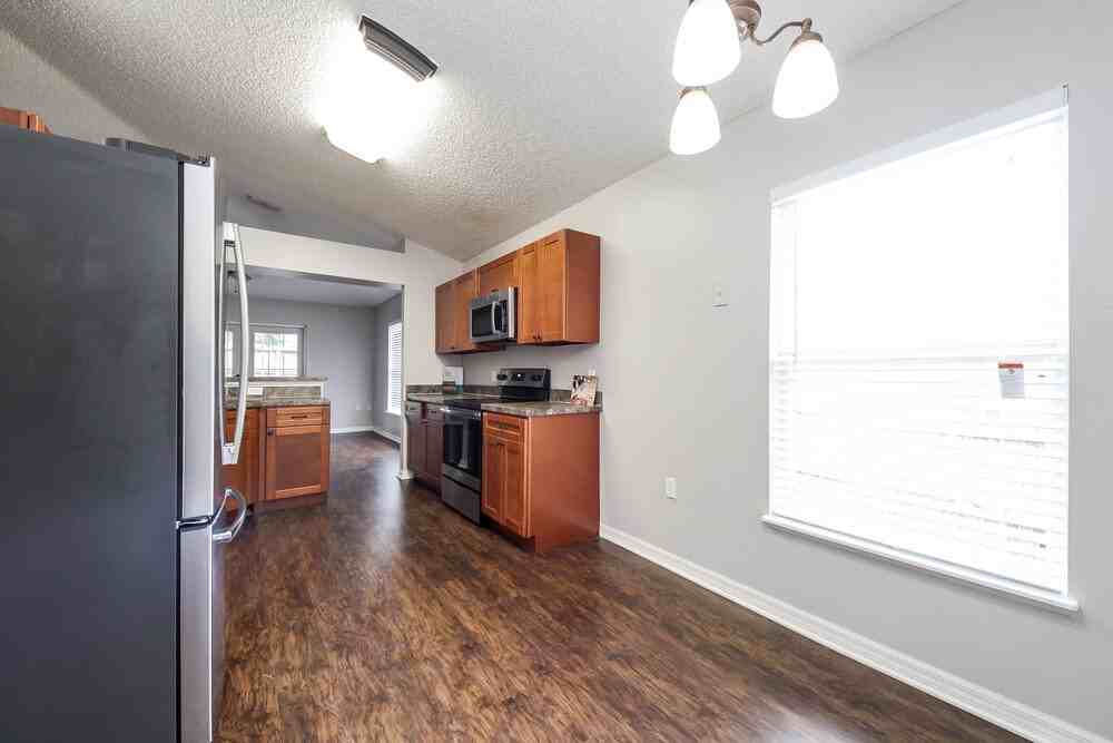 936 Welch Hill Circle - Photo 5 of 14