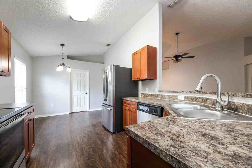 936 Welch Hill Circle - Photo 7 of 14