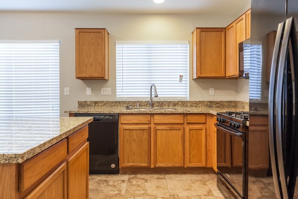 6333 Winter Valley Ct - Photo 5 of 15